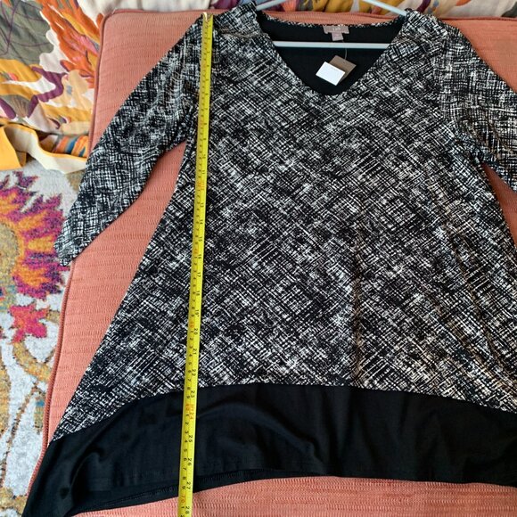 J. Jill Black & White Tunic Top MP Petite High-Low Hem - Picture 3 of 6